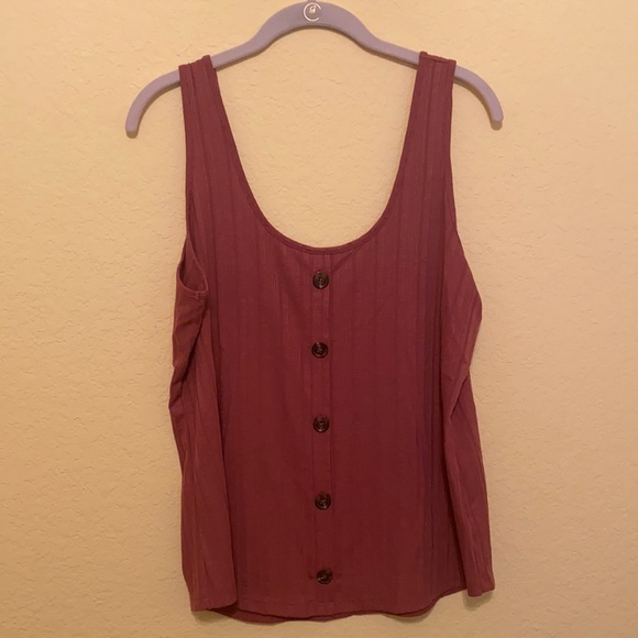 Maurices tank - Picture 1 of 2